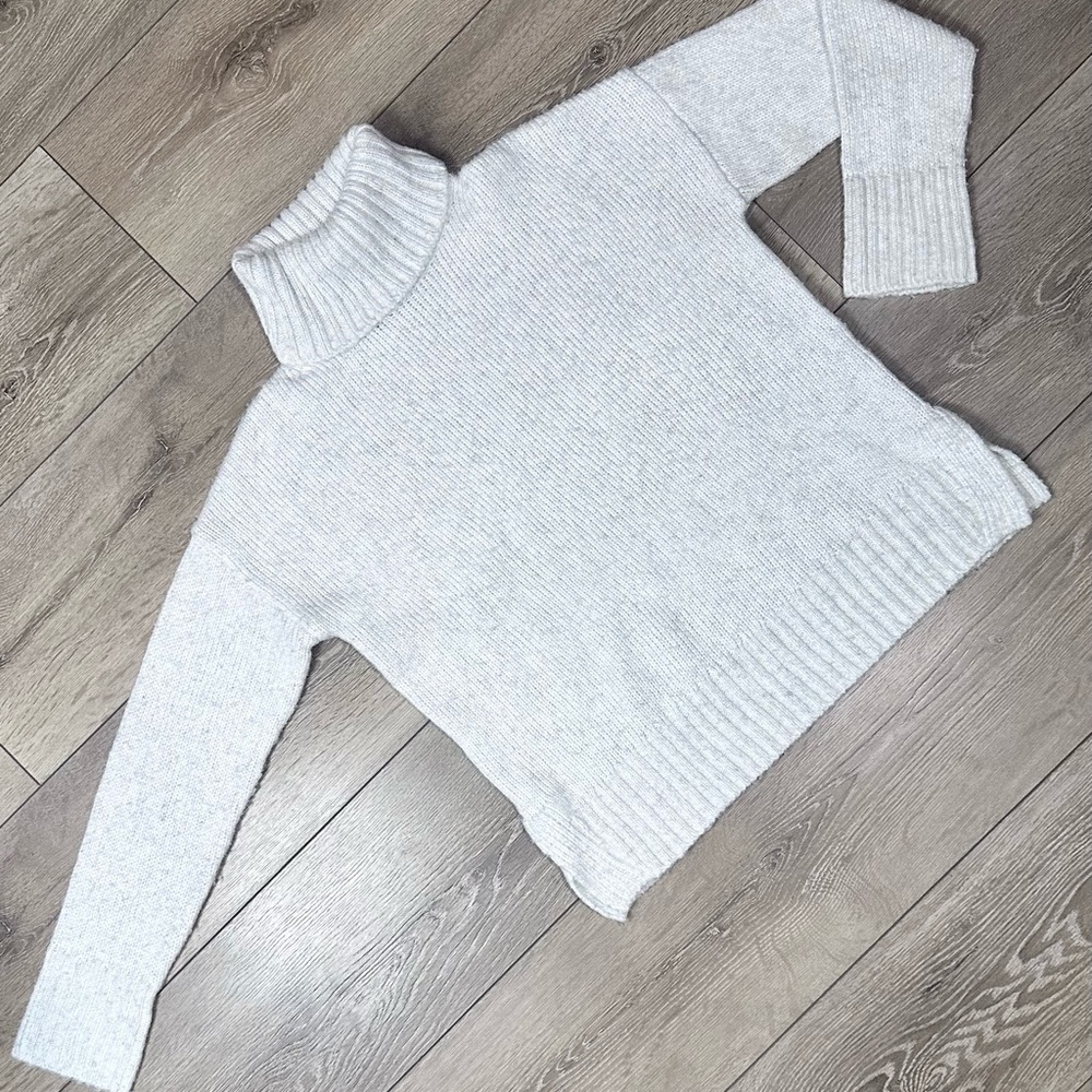 Banana Republic Speckled Ribbed Turtleneck Sweater